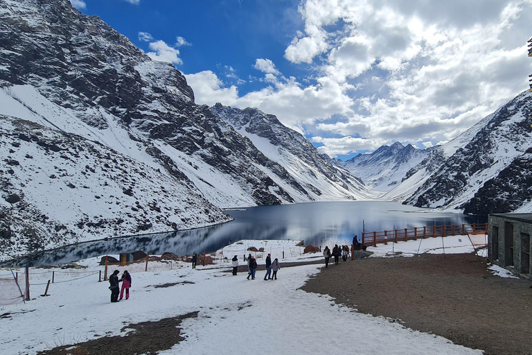 Experience Portillo and Laguna del Inca with a picnic. Santiago - The Andes - Laguna del Inca and Portillo