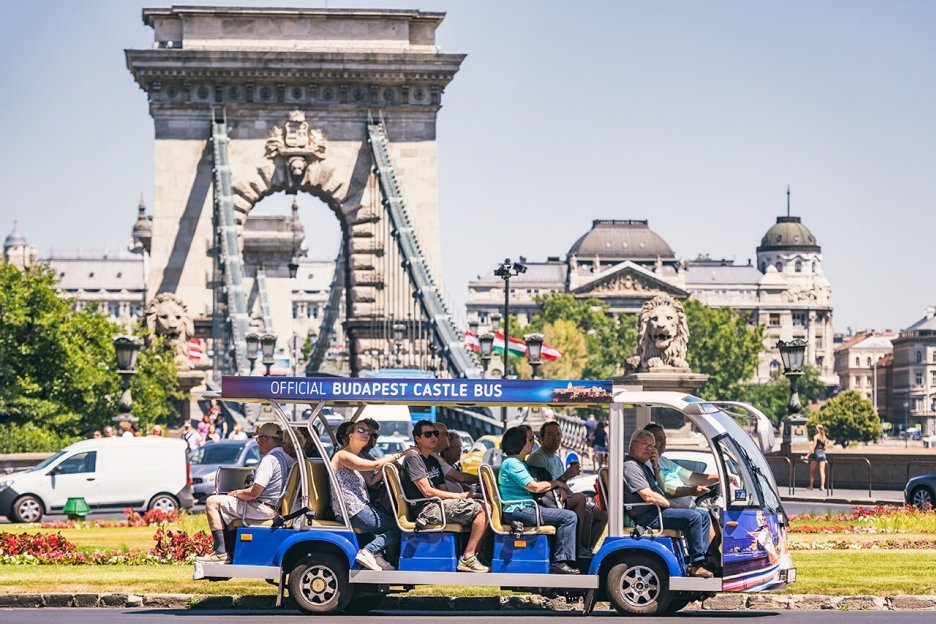 Budapest: Mit elektrischem Hop-On/Hop-Off-Bus zum Burgpalast