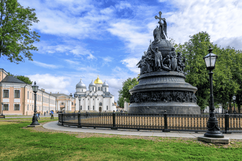From St Petersburg: Full-Day Trip to Novgorod
