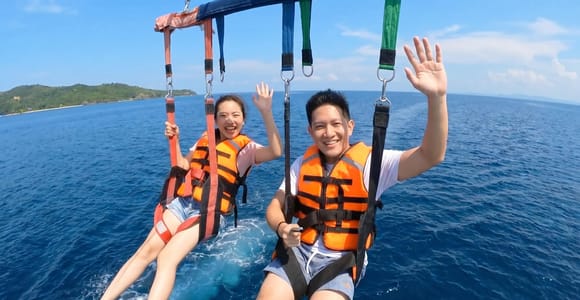 Boracay Parasailing with FREE Insta 360