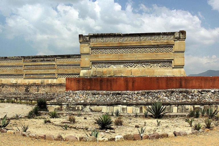 Ab Oaxaca: Oaxaca, Mitla und Mezcal-Fabrik-Tour