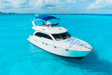 Cancun: Private Yacht Tour to Isla Mujeres with Snorkeling 4 hour - Trip