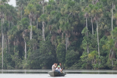 Puerto Maldonado: całodniowa wycieczka nad jezioro Sandoval ze spływem kajakowym