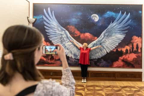 Prague: Illusion Art Museum and Astronomical Clock Views