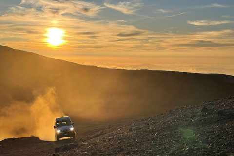 Mt. Etna North: Sunset at 2,850 meters in a 4x4 Etna: Sunset at 2,850 meters with 4x4 and guide