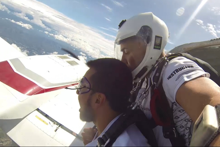 Depuis Bogota : une journée d'aventure et saut en parachute