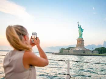 New York: Bootsfahrt um die Freiheitsstatue & Ellis Island New York: Bootsfahrt um die Freiheitsstatue & Ellis Island