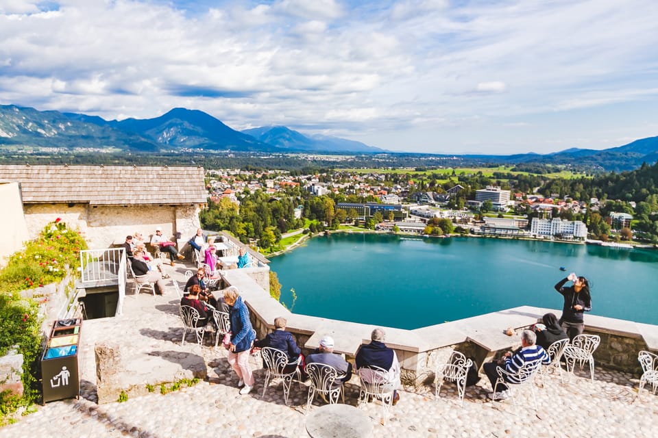 From Ljubljana: Trip to Lake Bled and Bled Castle