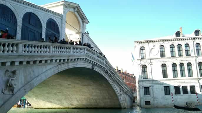 venice small group highlights walking tour gondola ride