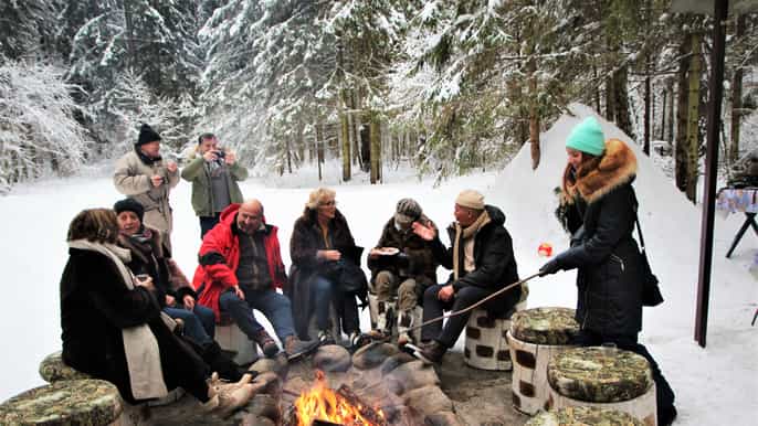 moscow winter folkloric barbecue with horsedrawn sledding