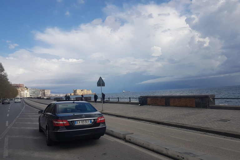 Nápoles: Traslado privado del aeropuerto de Nápoles a SorrentoTraslado de un día para 1-3 pasajeros