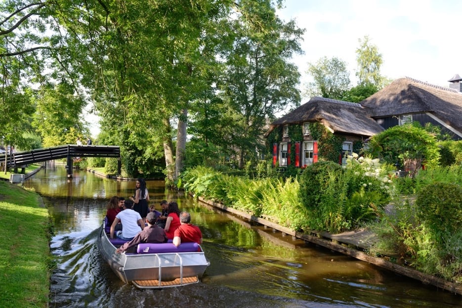 Desde Ámsterdam: Tour privado a Giethoorn