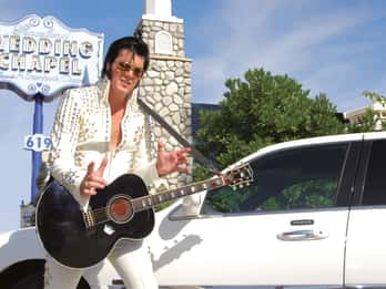 Las Vegas: Elvis-Hochzeit oder Erneuerung der Eheversprechen. Foto: GetYourGuide Las Vegas: Elvis-Hochzeit oder Erneuerung der Eheversprechen. Foto: GetYourGuide