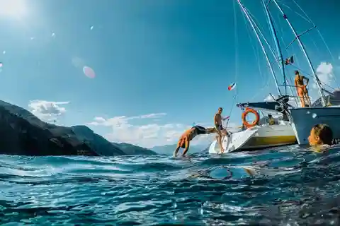 Valmadrera: Passeio à vela no Lago de Como com Prosecco e aperitivos