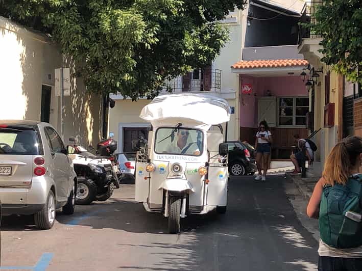 Athens: 1-Hour Private Sightseeing Tour by Electric Tuk-Tuk