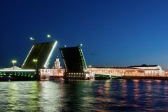 São Petersburgo: City tour noturno das iluminações