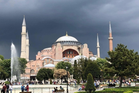 Stambuł: Wycieczka w małej grupie Topkapi i Hagia SophiaPrywatna wycieczka po angielsku z wizytą w Harem