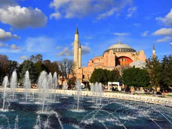Istanbul: Topkapi, Hagia Sophia and Basilica Cistern Tour