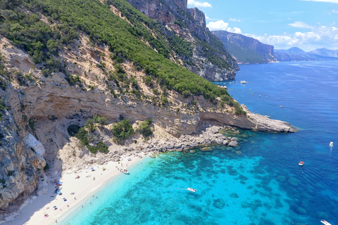 Santa Maria Navarrese: Full-Day Costa di Baunei Boat Tour