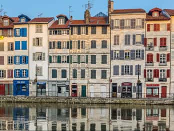 Bayonne: Guided Food Walking Tour (with Food and Drinks)