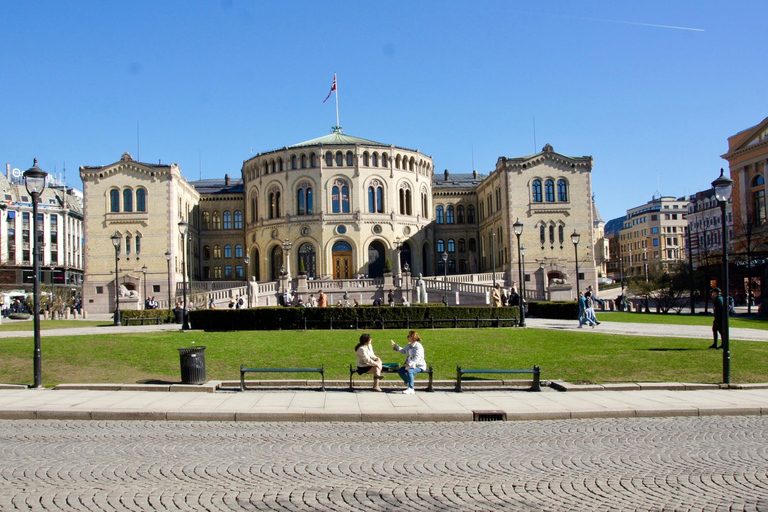 Oslo: From Fjord to Palace Walking Tour