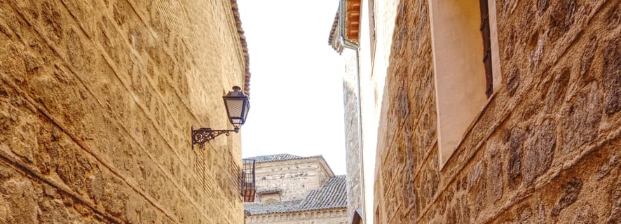 From Madrid: Old Town Toledo Tour with Optional Zip-Line