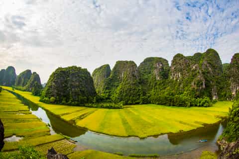 From Hanoi: Full-Day Hoa Lu and Tam Coc Boat Tour