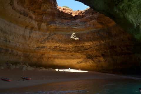 From Albufeira: 2.5-Hour Dolphin and Sea Caves Boat Tour