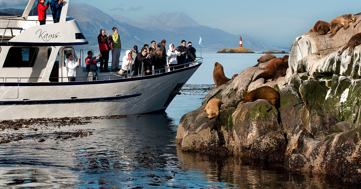 beagle channel boat tour ushuaia