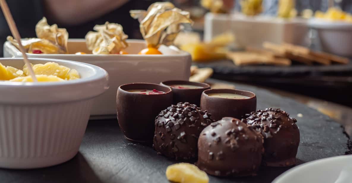 Dublin: 2-Hour Premium Whiskey and Food Tasting Tour