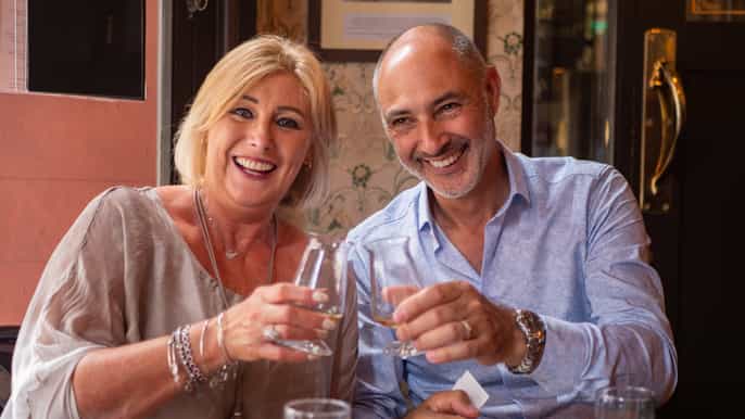 degustazione di whisky e cibo deluxe di 2 ore