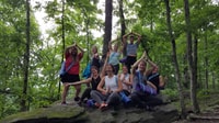 Asheville, Yoga sur une randonnée de montagne - Hizvo