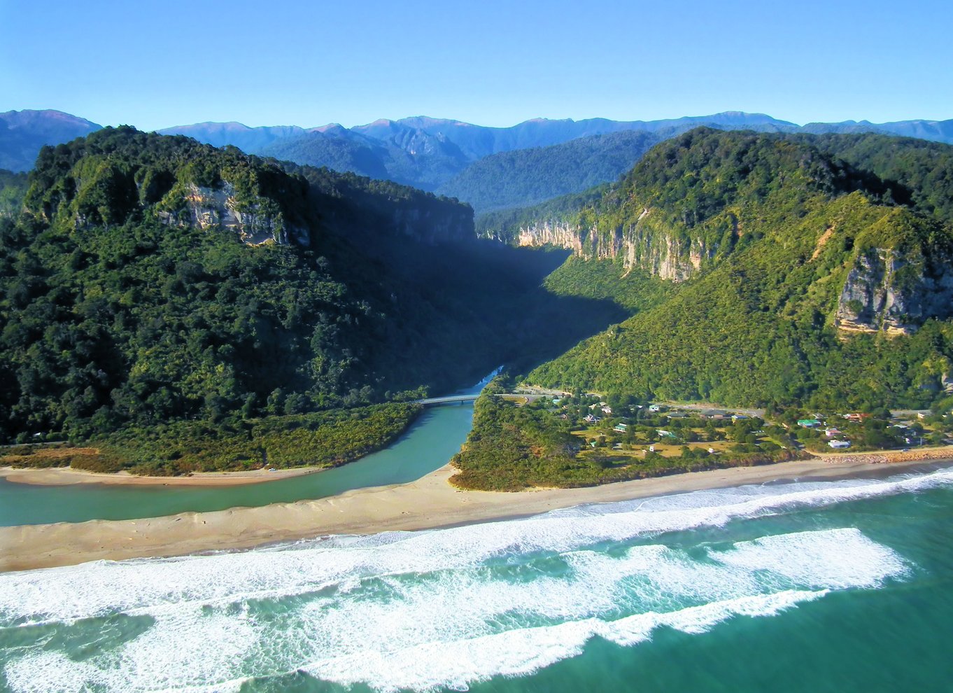 Fra Greymouth: Punakaiki Blowholes & Pancake Rocks Tour