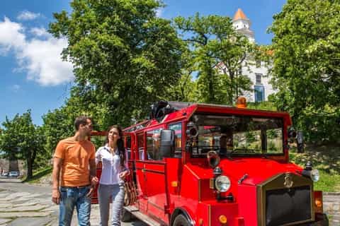 Bratislava: Sightseeing Bus Tour with Castle Admission
