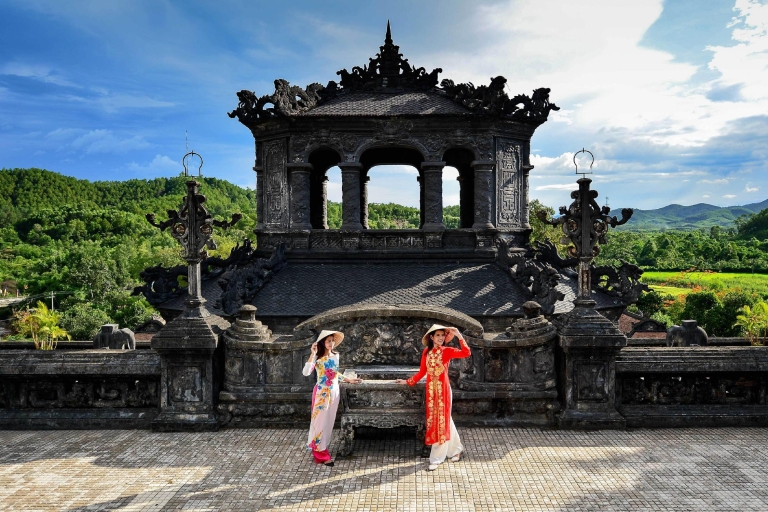Da Nang: Small-Group Hue Imperial City and Hai Van Pass Tour Small-Group Tour with Entrance Fees