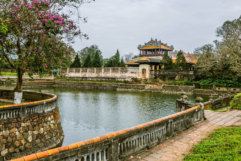 Da Nang: Small-Group Hue Imperial City and Hai Van Pass Tour Small-Group Tour with Entrance Fees