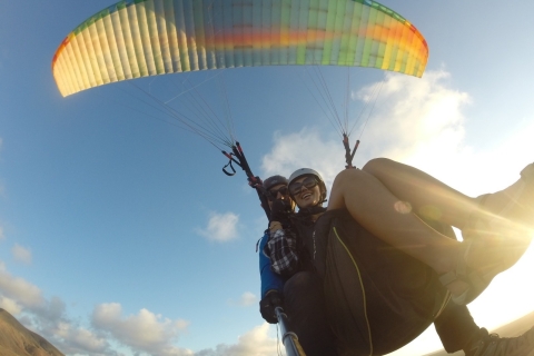 Lanzarote: paraglidingvlucht met video40 minuten durende paragliding-vlucht