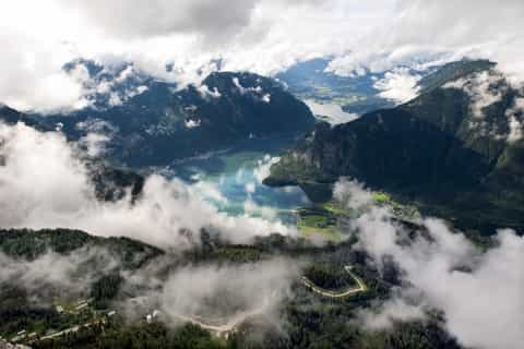 Vienna: Hallstatt & Alpine Peaks Day Trip with Skywalk Lift