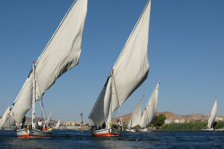 Luxor: Private Felucca-Bootsfahrt mit Hotelabholung