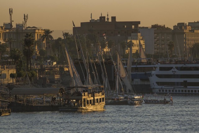 Visit Luxor Private Felucca Boat Trip with Hotel Pickup in Luxor