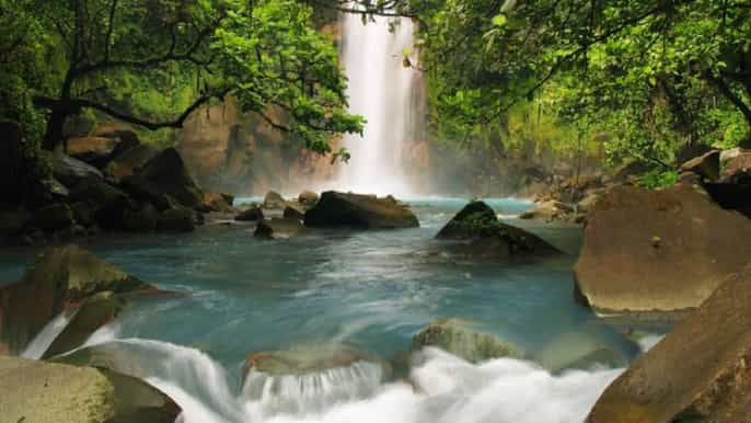 la fortuna town rio celeste and tenorio national park tour
