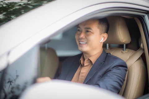 Hanoi: Private Noi Bai International Airport Transfer Hanoi City to Airport Option