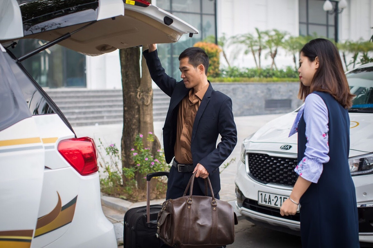 Hanoi: Private Noi Bai International Airport Transfer Hanoi City to Airport Option