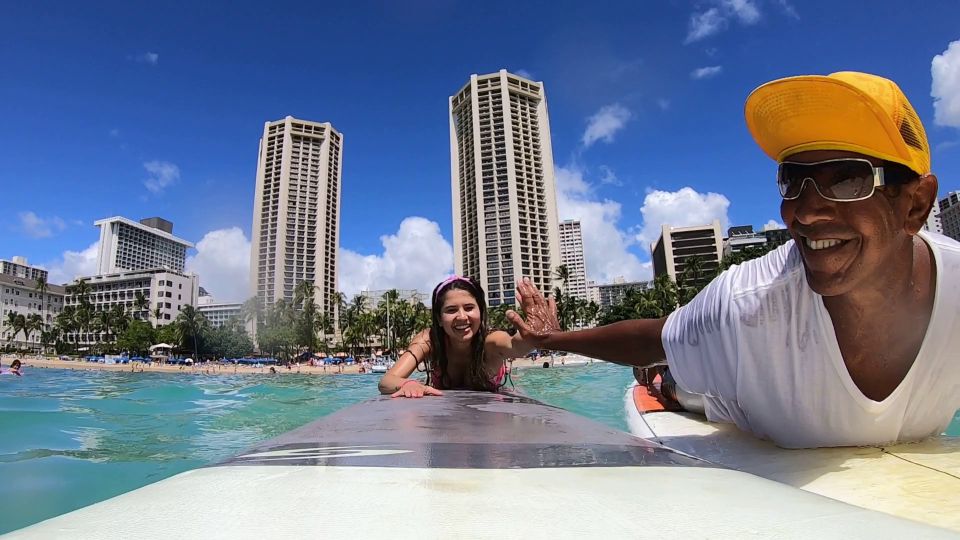 Honolulu: Waikiki Beach Private Surf Lesson with an Expert
