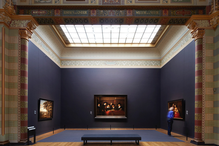 Amsterdam: Guided Rijksmuseum Tour in Spanish