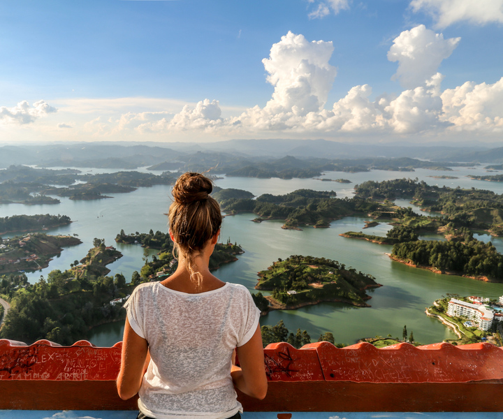 Medellín: tour privado de Guatapé y Peñol con crucero