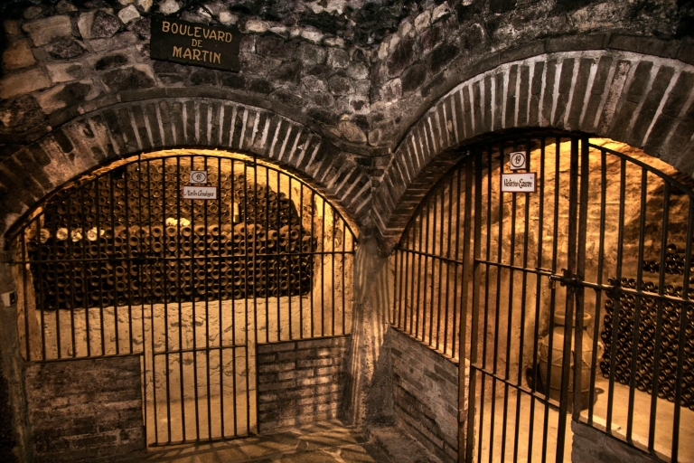 Od San Sebastian: Piwniczka z winem La Rioja i degustacjaLa Rioja Wine Cellar & Tasting Tour w języku hiszpańskim