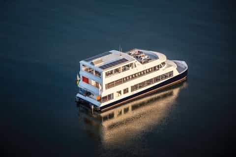 Victoria Falls: 2-Hour Luxury Zambezi River Sunset Cruise