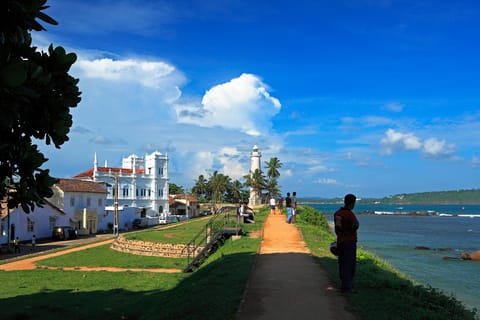 Private Guided Cycling Tour to Galle Fort