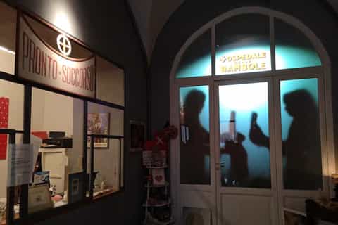 naples doll hospital guided visit with ice cream tasting